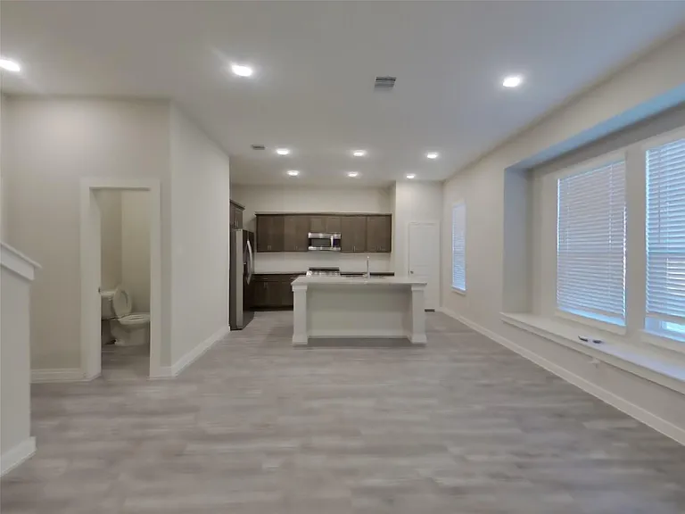 22735 Terrazzo Dr — Photo 3