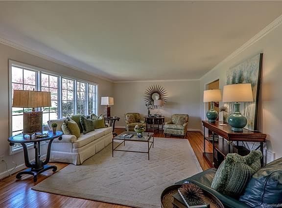 5th image of 3818 Larkston Dr