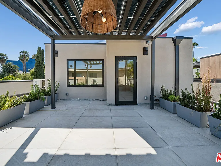 652 Huntley Dr #103 — Photo 23