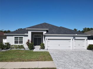 319 Travelers Creek Dr, Auburndale, FL 33823