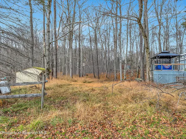 65 Cowboy Corridor, Gouldsboro, PA 18424