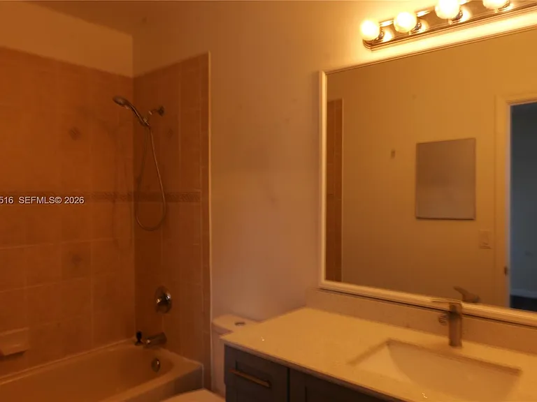 8220 SW 25th Ct — Photo 21