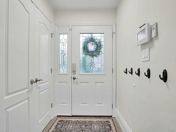 3rd image of 54 Estate Court #54