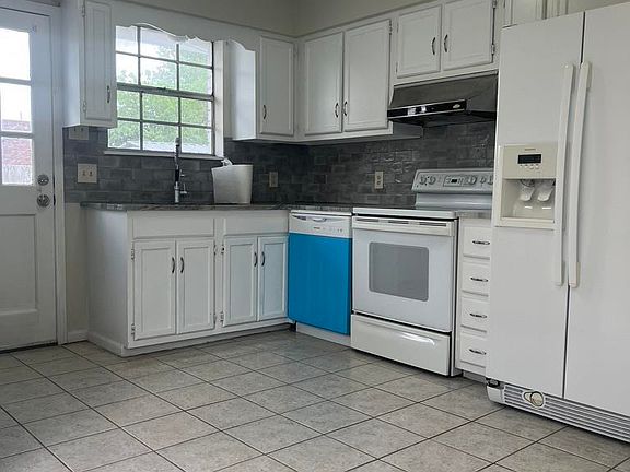 5th image of 14105 Rampart Ct