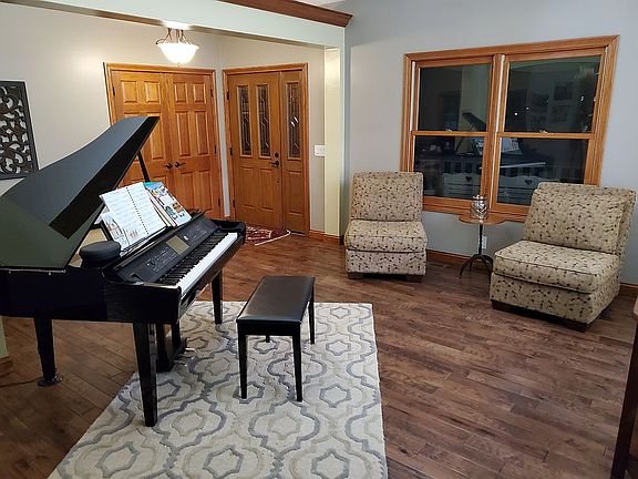 Front door/Front Room