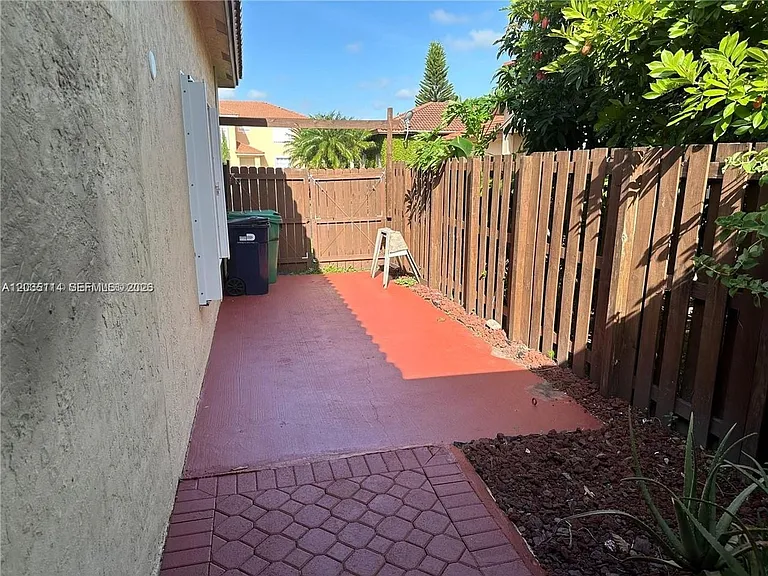 21519 SW 90th Ct — Photo 21