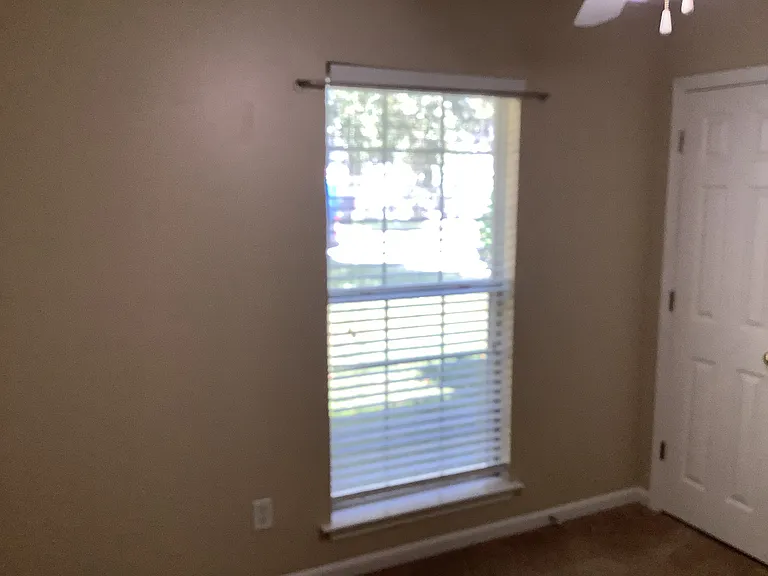 432 Laurel Hill Cir — Photo 12