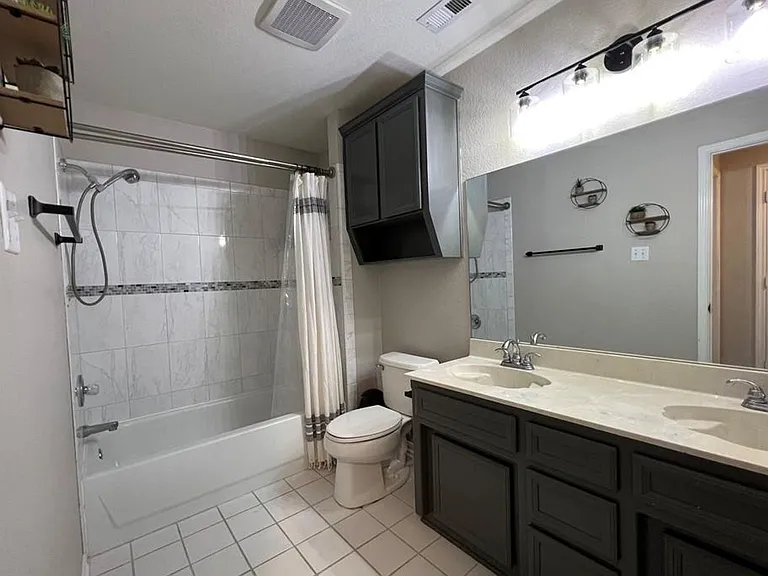 2410 Moonstone Dr — Photo 9