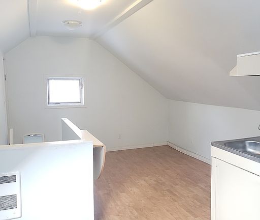 5th image of 10818 84th Ave NW