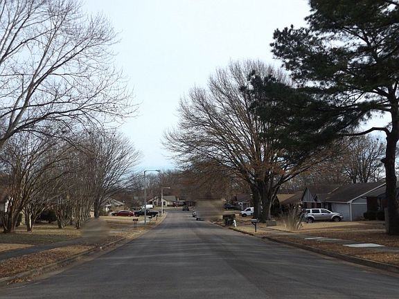 4th image of 7171 Lawn Ln