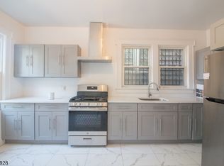 93 21st St #1, Irvington, NJ 07111