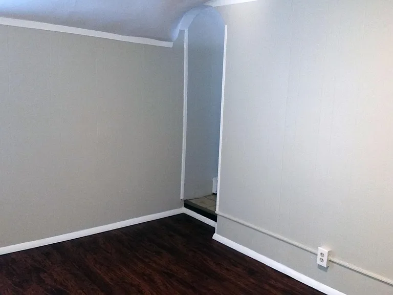 1212 Dekalb St #2R — Photo 6