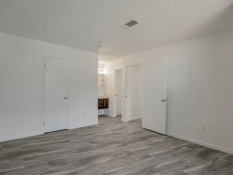 2330 E Fremont Ave #A19 — Photo 14