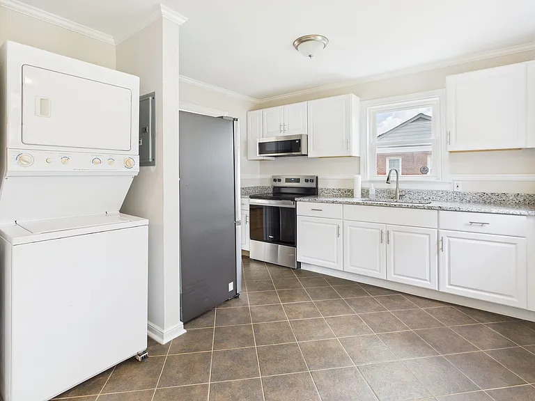 1709 Glenview Rd — Photo 11