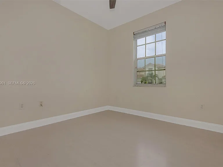 18823 SW 28th St — Photo 29
