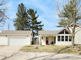 3145 N Loop Rd, Middleville, MI 49333