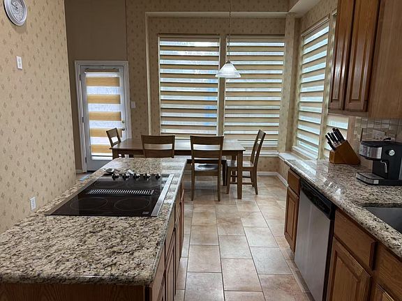 4th image of 4640 Wales Dr