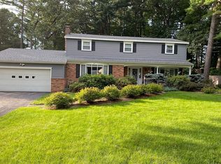 21 Shadow Wood Way, Ballston Lake, NY 12019