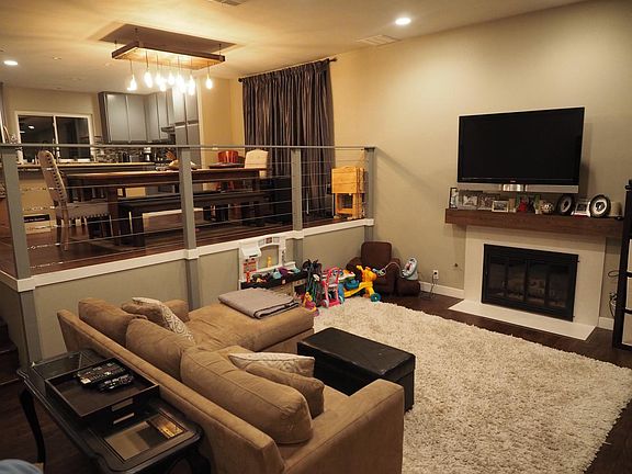 4th image of 137 E Sierra Madre Blvd Unit C