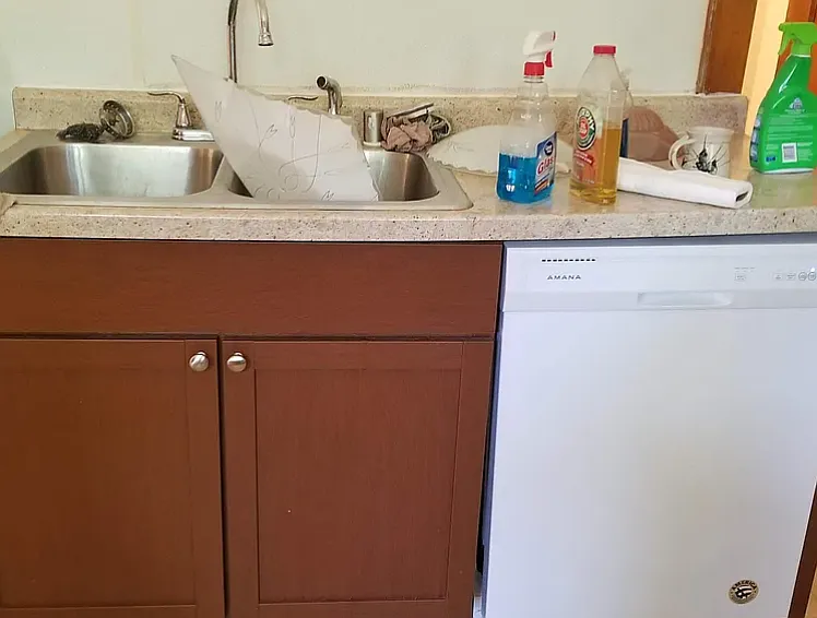 3 bed, 1100 sqft, $1,800 — Photo 3