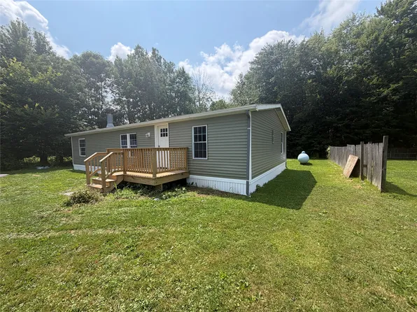 7201 Snodgrass Rd, Jamestown, PA 16134
