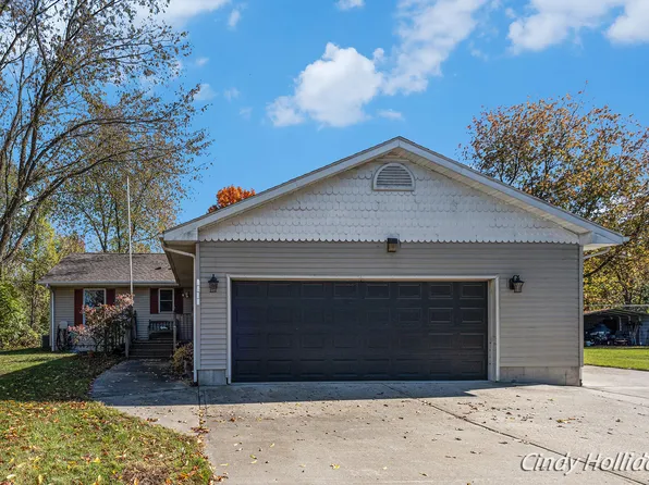 7718 Whites Bridge Rd, Belding, MI 48809
