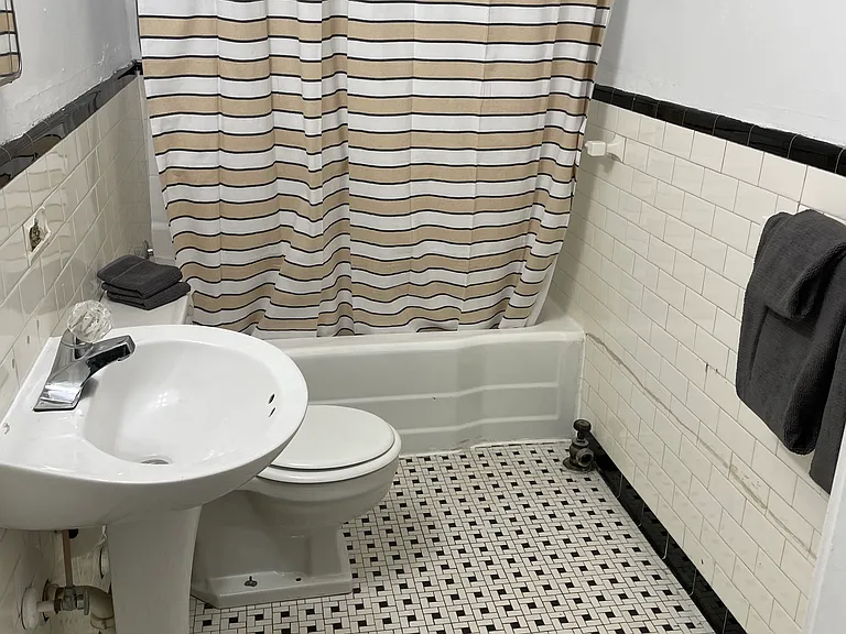 4507 Fort Ave #A — Photo 6