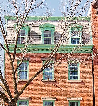 2nd image of 37 Cranberry St #4