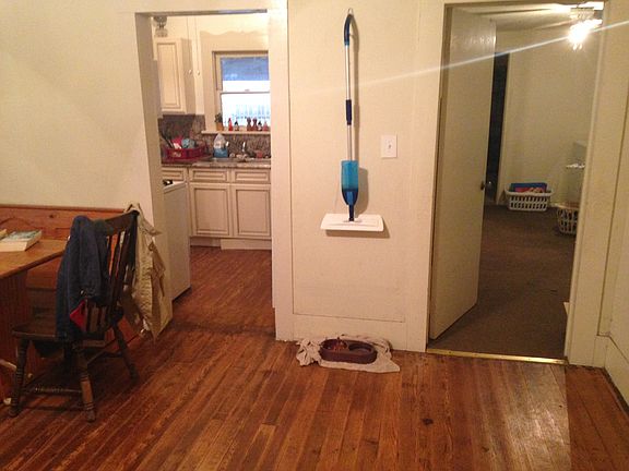 5th image of 465 W Cora Lee St