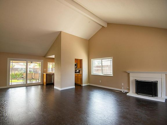 4th image of 6651 Morocco St