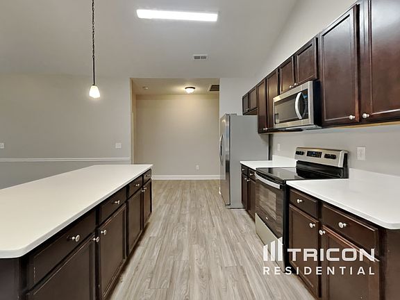 5th image of 130 Still Water Cir
