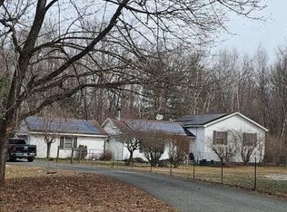 278 Hemstreet Rd, Schaghticoke, NY 12154