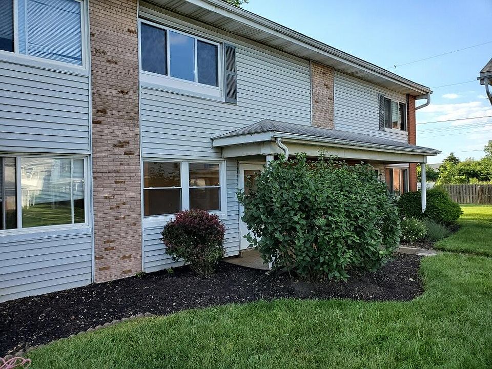 1st image of 109 Buckeye Cir #109