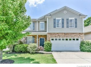 2126 Savannah Hills Dr, Matthews, NC 28105