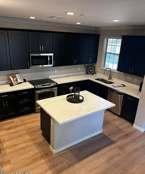 1731 E Elgin St — Photo 6
