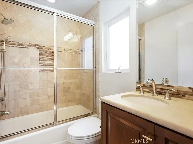 5954 Wilkinson Ave — Photo 36