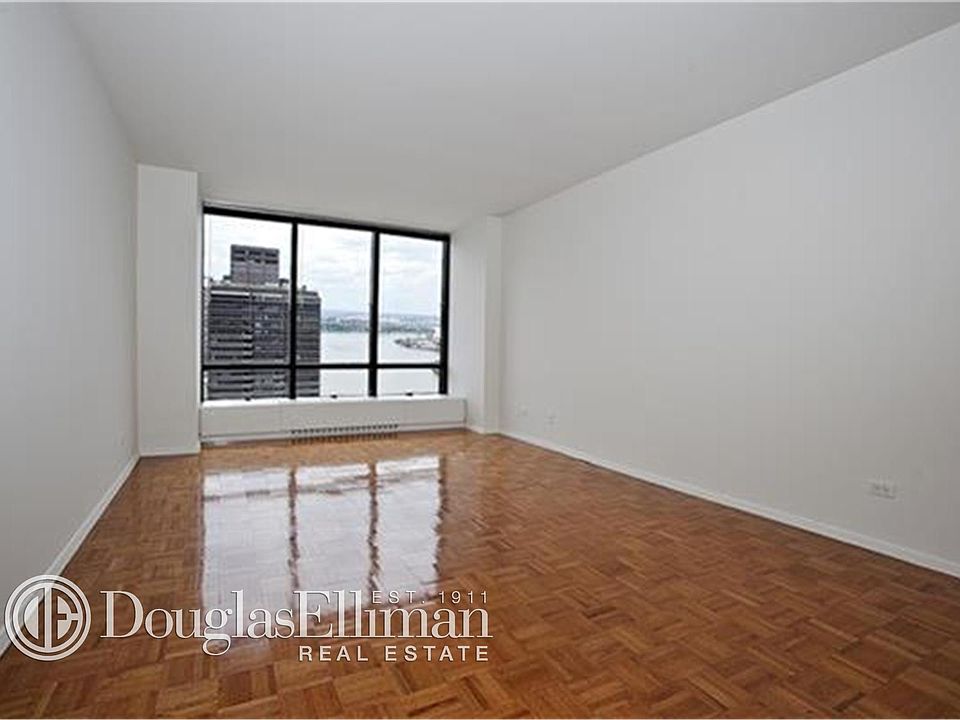 2nd image of 525 E 72nd St APT 31I