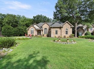 7012 Waggoners Glen Ln, Charlotte, NC 28226