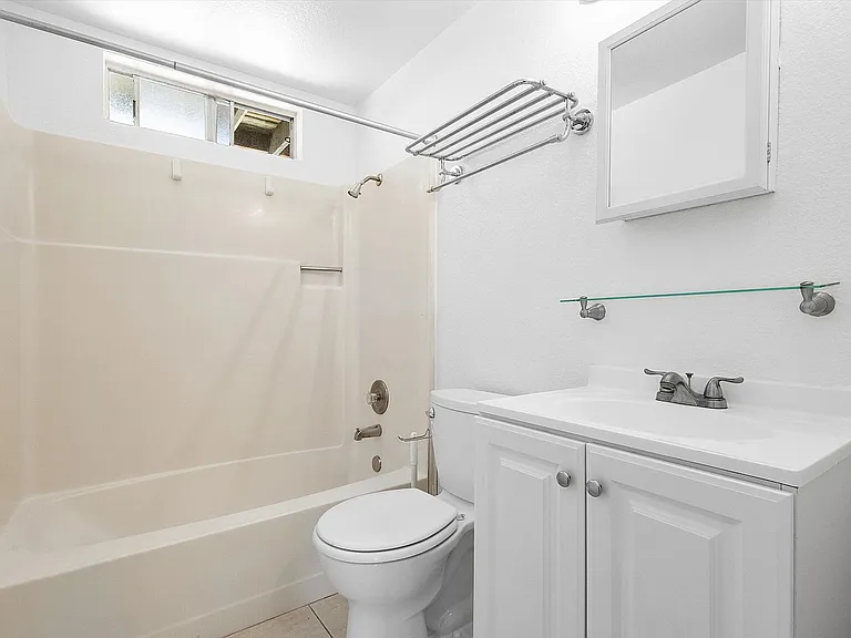 1530 Stanton St #C — Photo 8