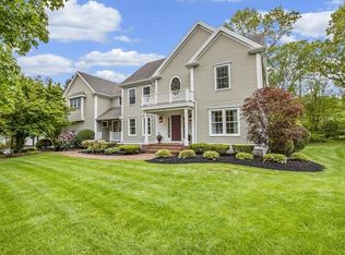 141 Homestead Ln, Hanover, MA 02339