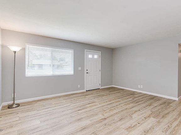 3rd image of 950 E 11th Ave
