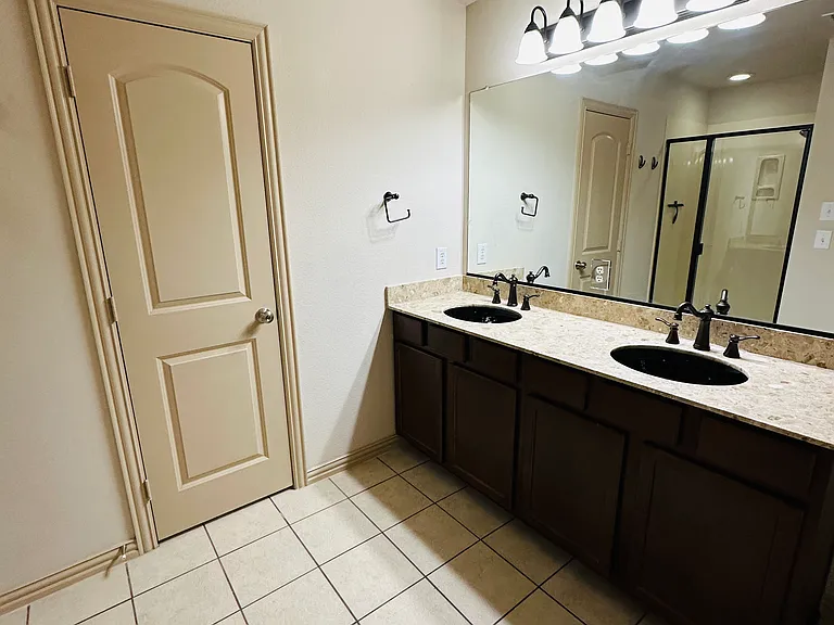 2249 Salado Dr — Photo 24