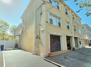 1562 209th St Floor 2, Bayside, NY 11360