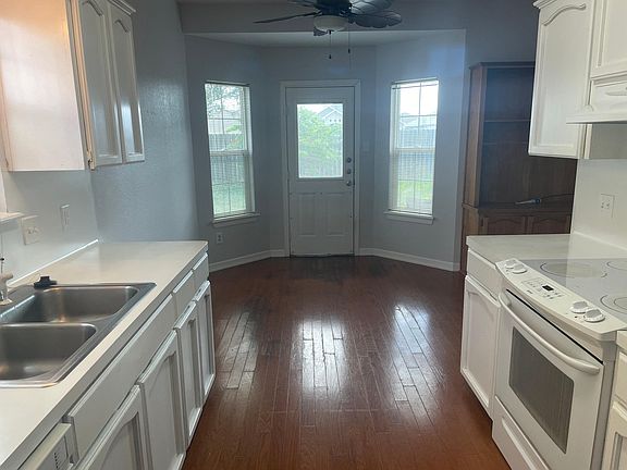 3rd image of 13826 Laffite Dr