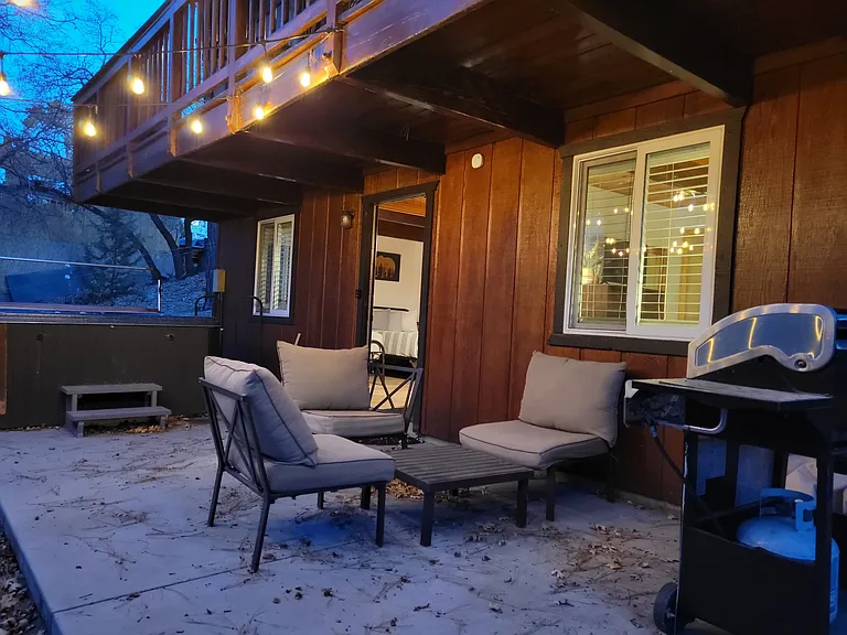 652 Villa Grove Ave — Photo 15