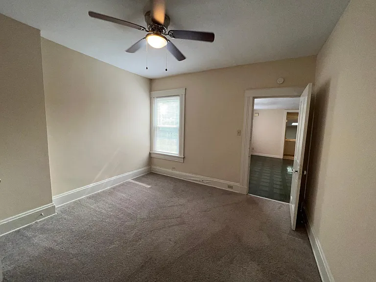 2210 Victor St #3 — Photo 15