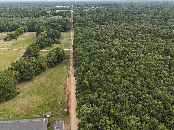 3rd image of 23 Little River County Rd
