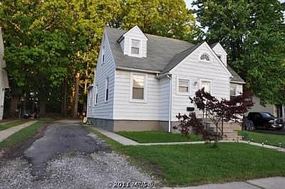 2nd image of 229 N Marlyn Ave