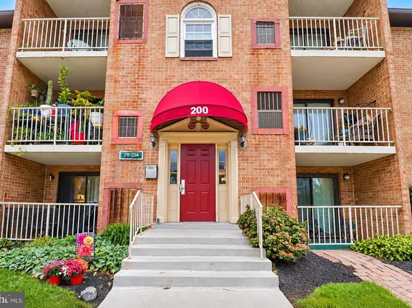 212 Governor Cir, Wilmington, DE 19809