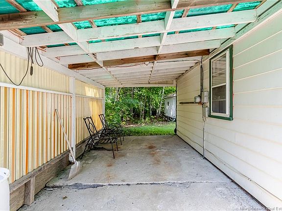 3rd image of 35 1st Ave
